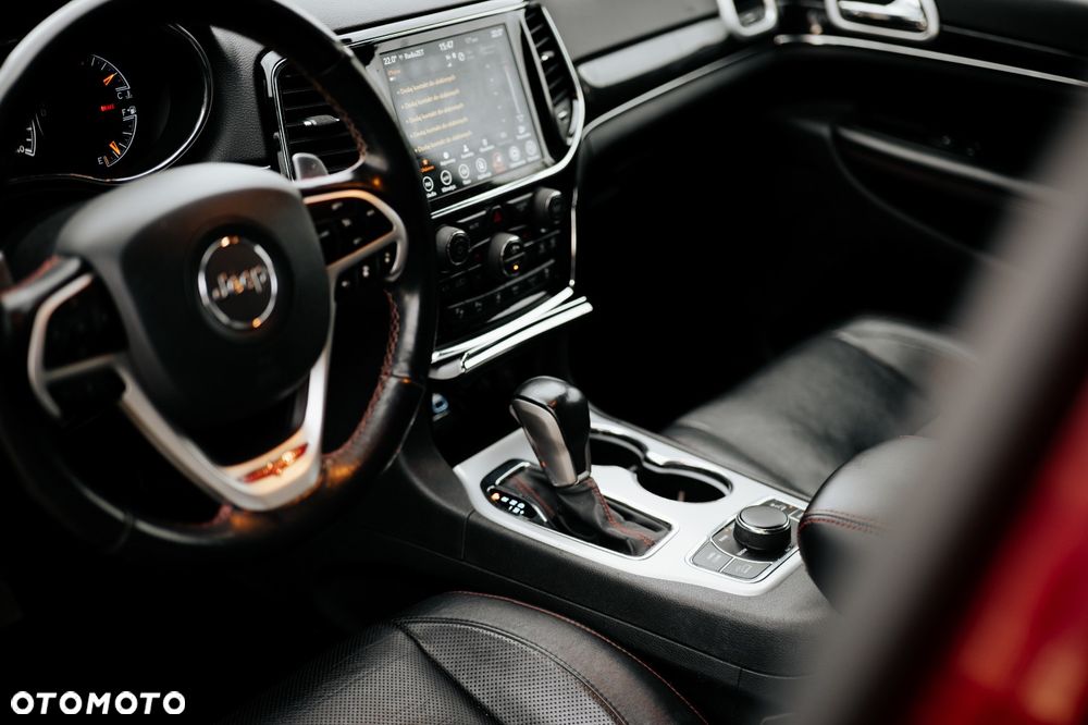 Jeep Grand Cherokee - 14