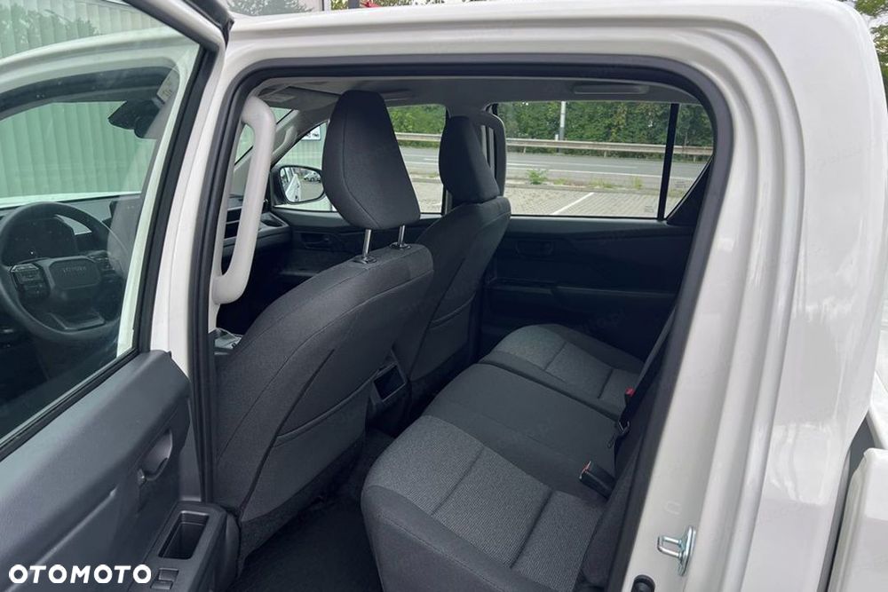 Toyota Hilux - 17