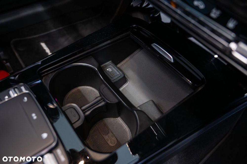 Mercedes-Benz CLA 250 e PHEV AMG Line 8G-DCT - 28