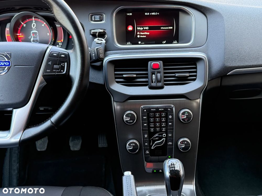 Volvo V40 D4 Inscription - 20