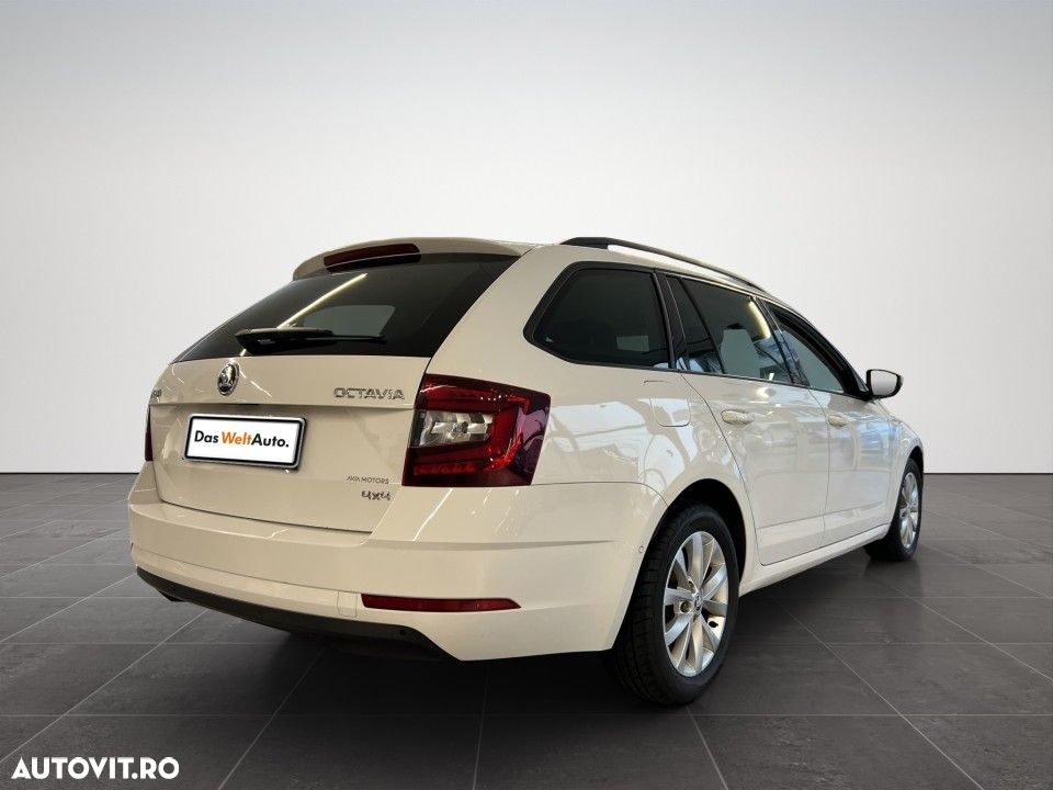 Skoda Octavia Combi Diesel 2.0 TDI 4X4 DSG Style - 8