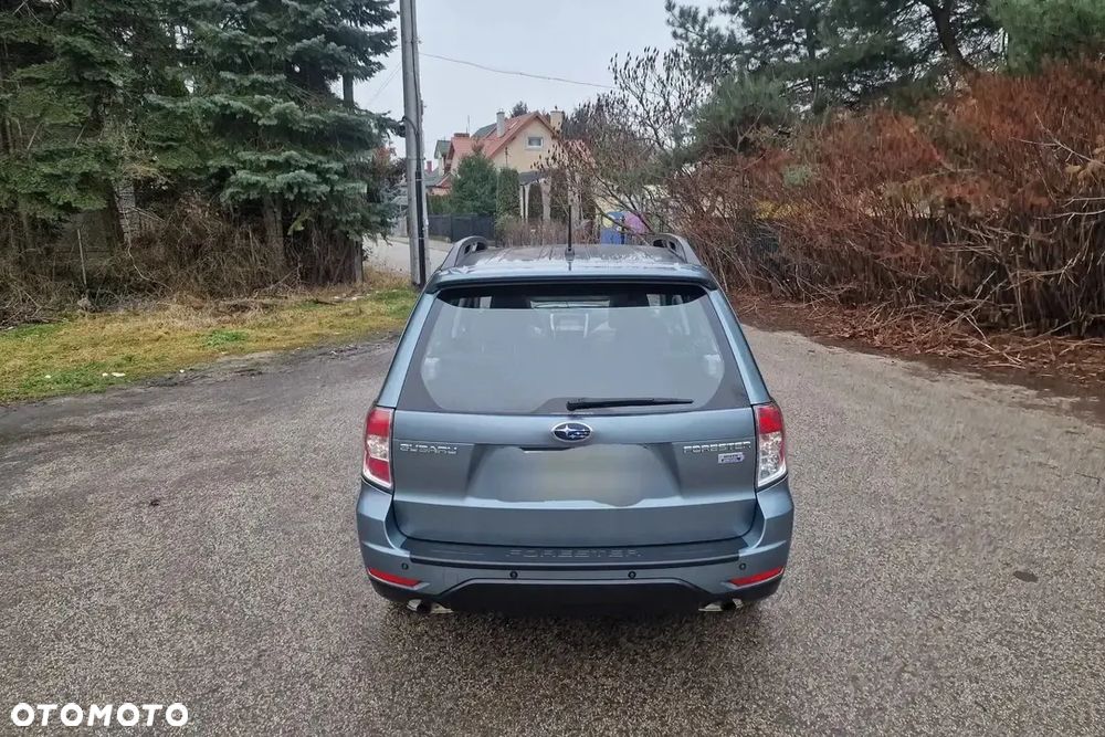 Subaru Forester 2.0D Exclusive - 6