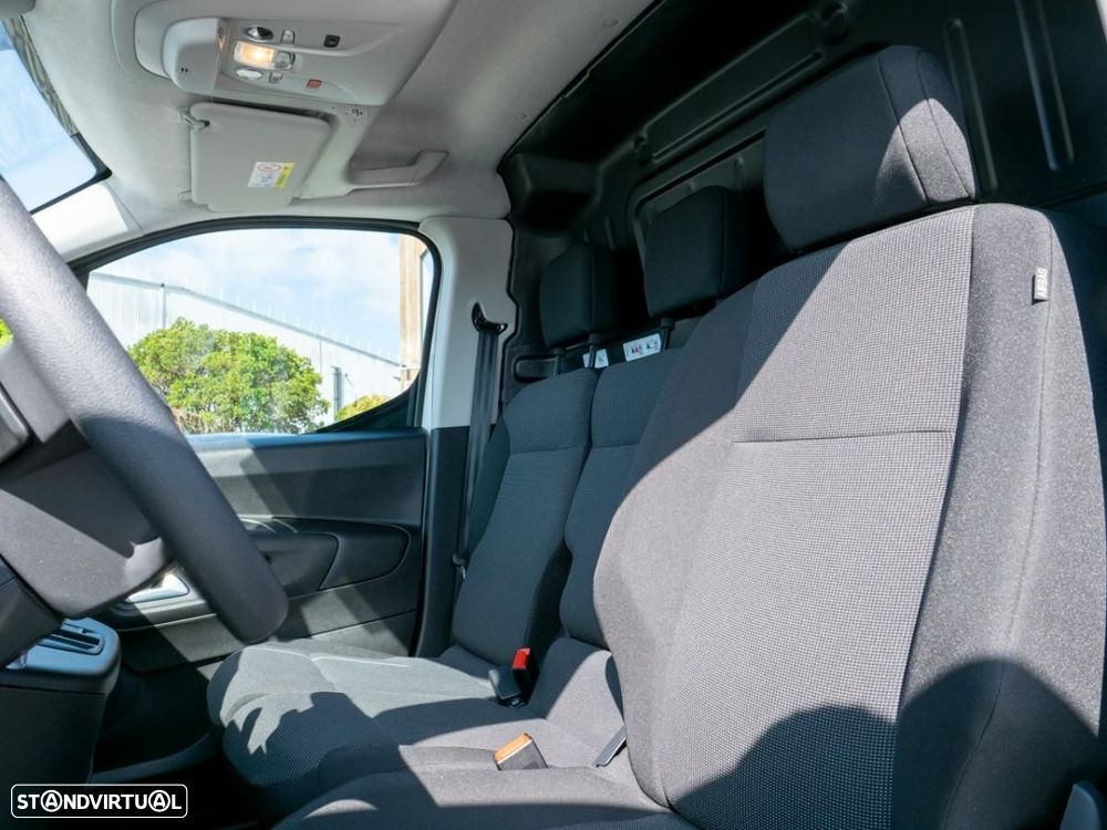 Opel Combo 54kWh Tam M 136cv - 21