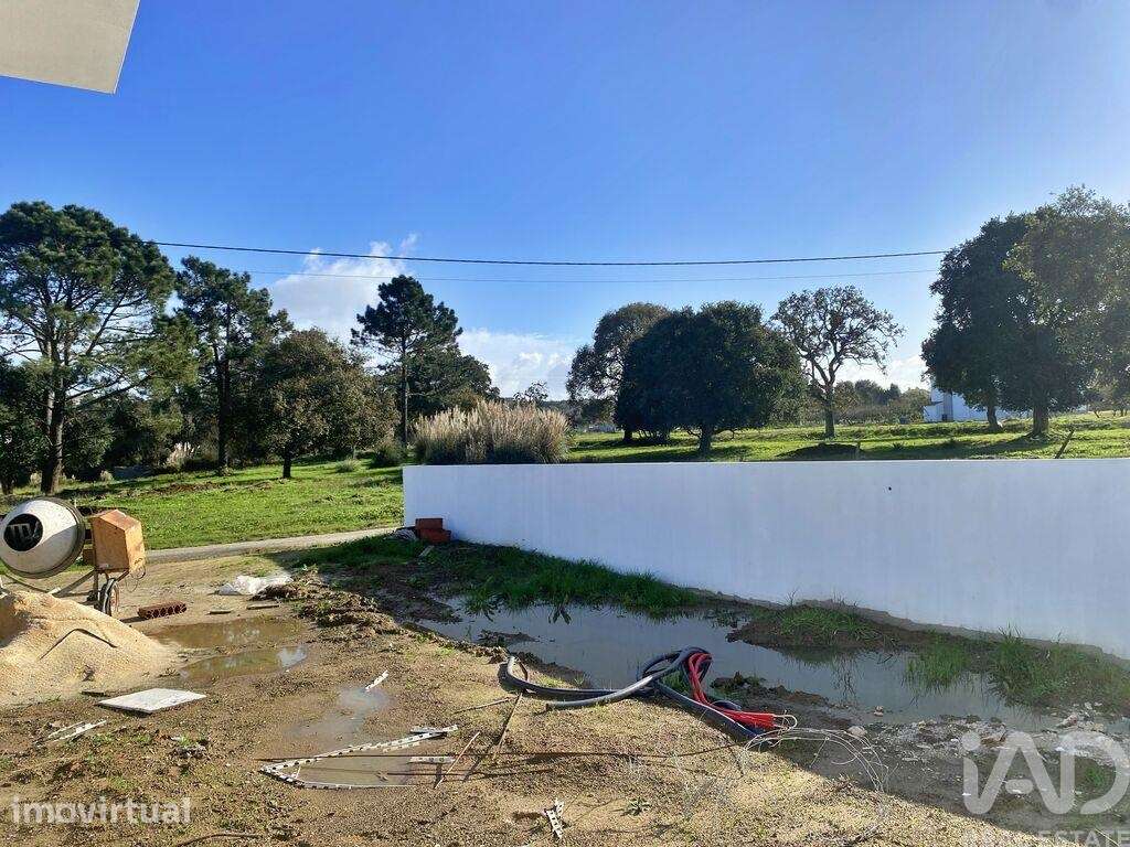 Casa / Villa T3 em Caldas da Rainha - Nossa Senhora do Pópulo, Coto e - Grande imagem: 2/28