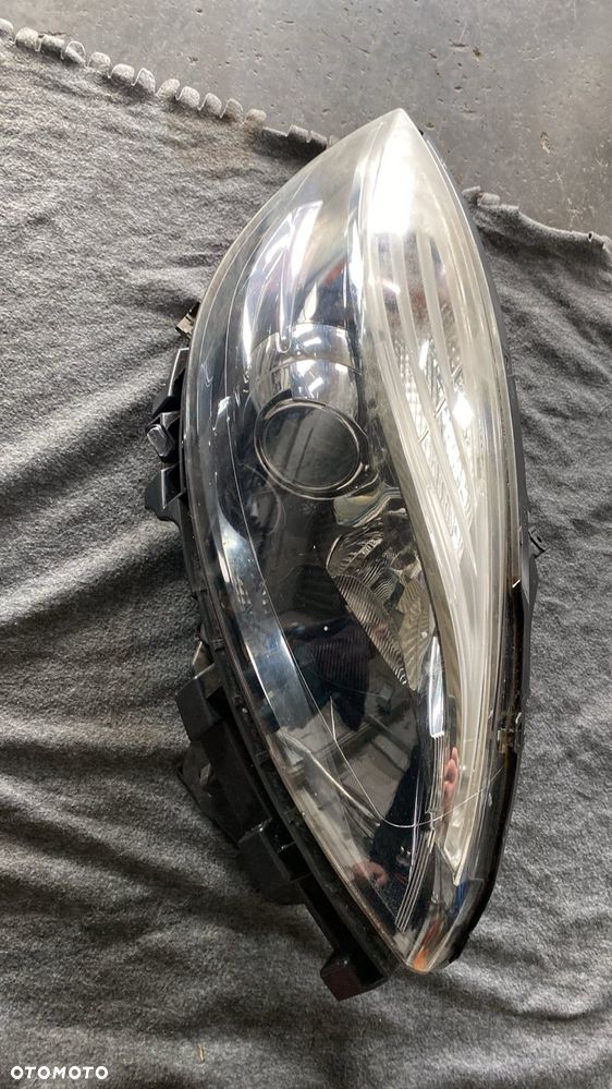 Lampa prawa (2) Renault Scenic III LIFT - 1