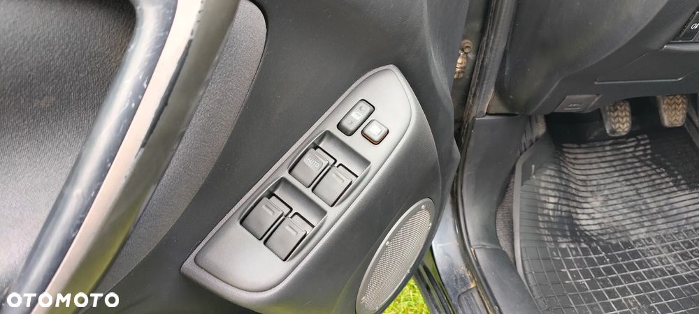 Toyota RAV4 2.0 D-4D 4x4 - 18