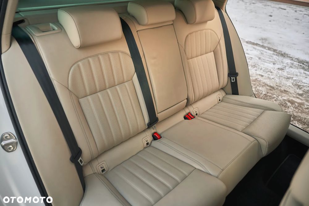 Skoda Superb 2.0 TDI L&K - 24