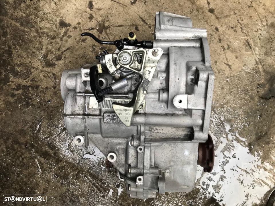 Caixa de Velocidades 6V Audi/Seat/Skoda/Vw 2.0TDI Ref.: LNZ - 4