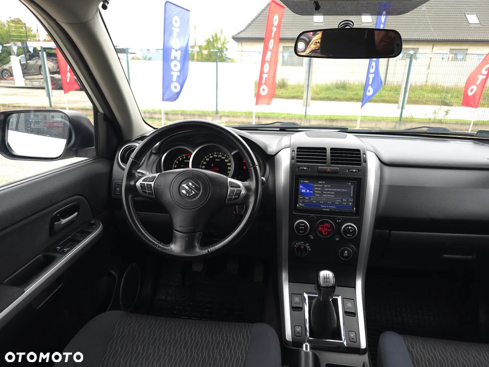 Suzuki Grand Vitara 2.4 Premium - 29