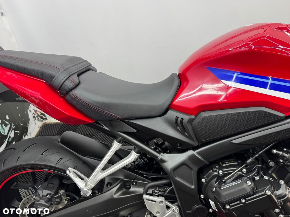 Honda CBR - 33