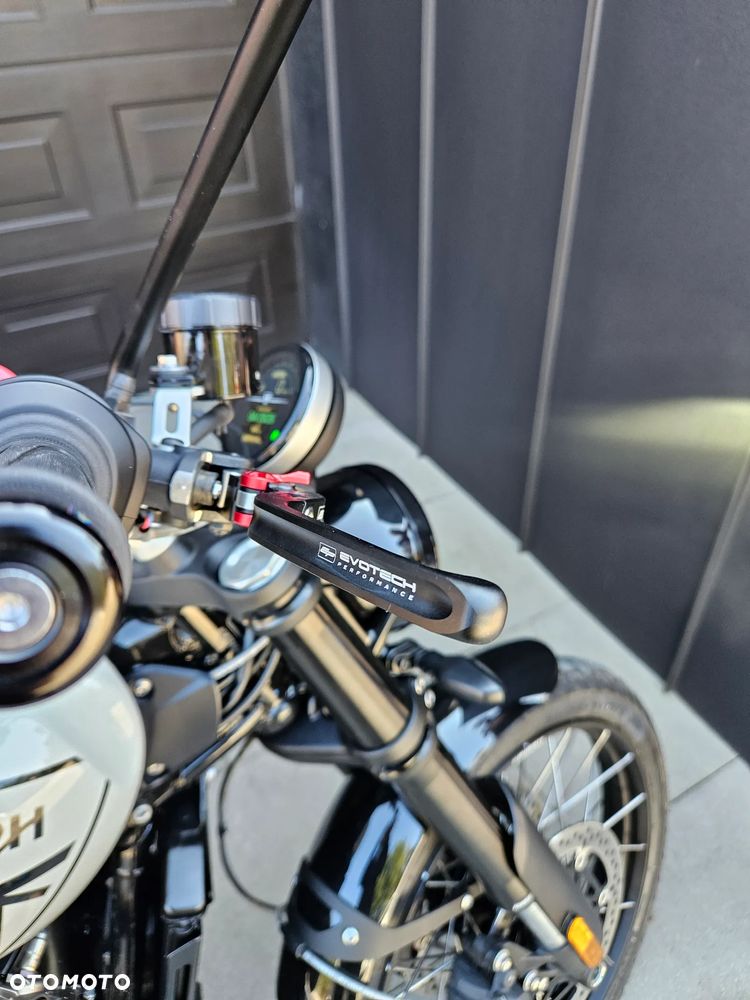 Triumph Scrambler - 5