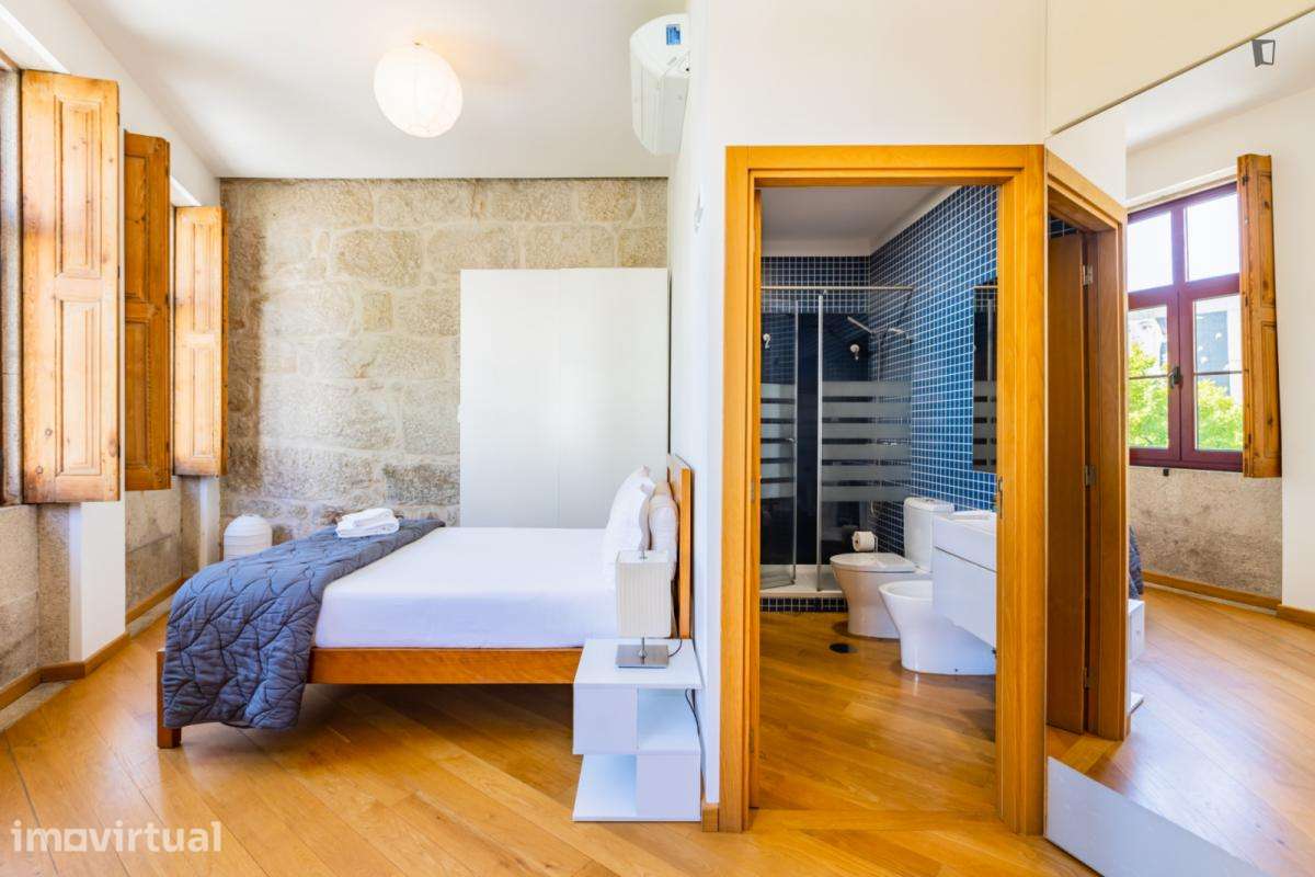 Apartamento com 1 quartos - localizado em Santo Ildefonso Porto - Grande imagem: 3/37