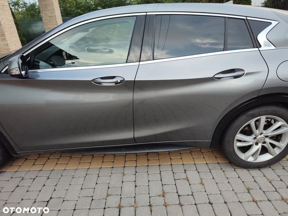 Infiniti Q30 - 7