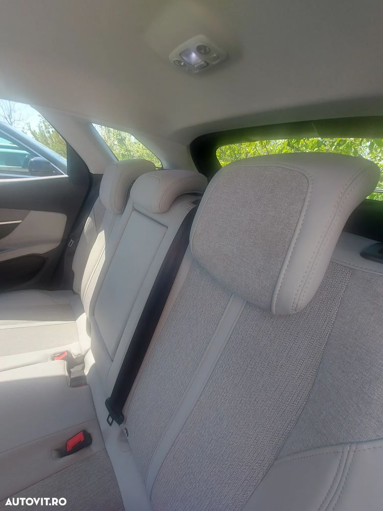 Peugeot 3008 - 12