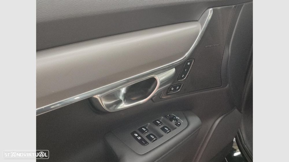 Volvo V90 2.0 T6 PHEV Plus Dark AWD - 10