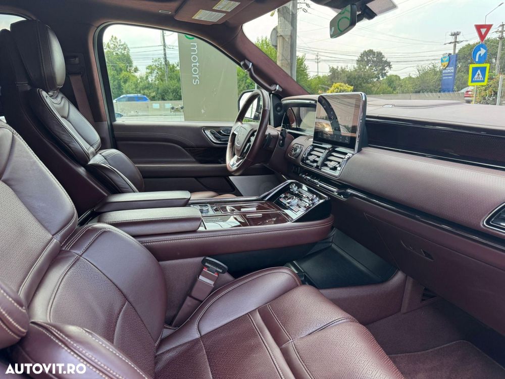 Lincoln Navigator - 17