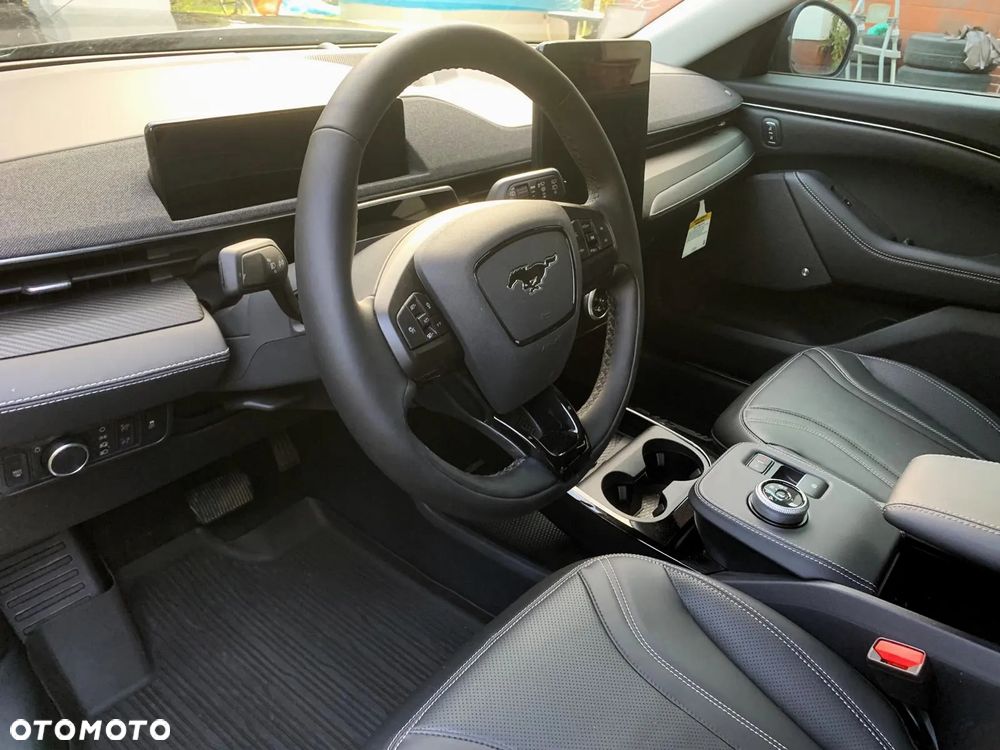 Ford Mustang Mach-E 98kWh AWD Premium - 13