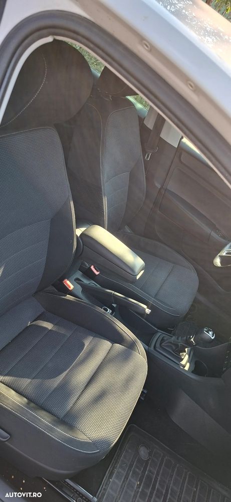 Skoda RAPID 1.2 TSI Style DSG - 6