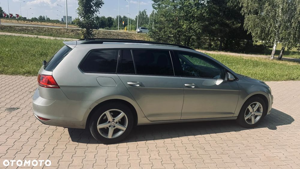 Volkswagen Golf 1.6 TDI BlueMotion Trendline - 4