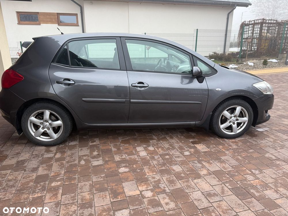 Toyota Auris 1.6 VVT-i Premium - 4