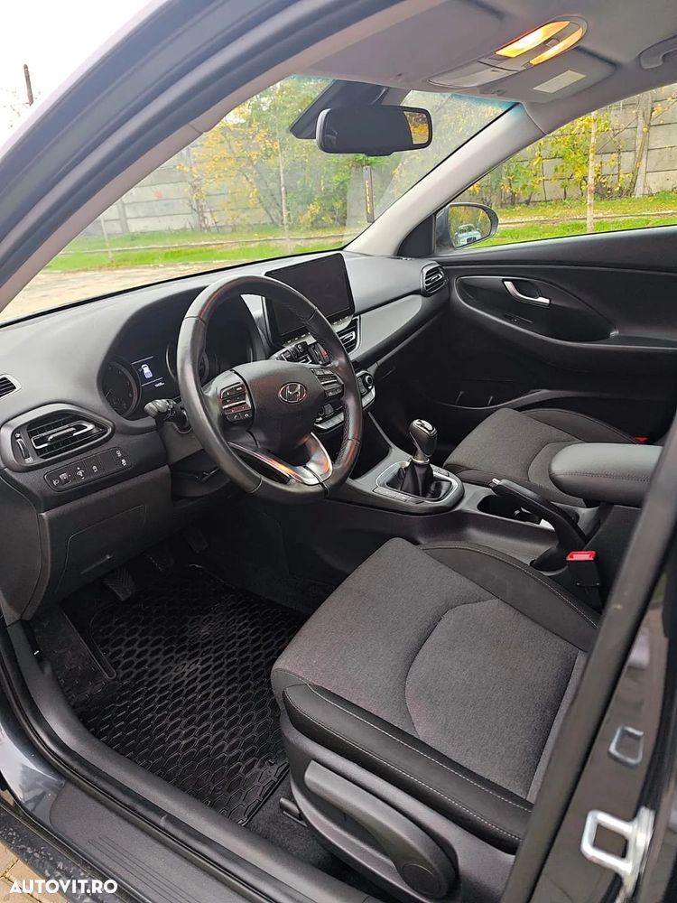 Hyundai i30 1.0 T-GDI 120CP 5DR M/T Highway - 10