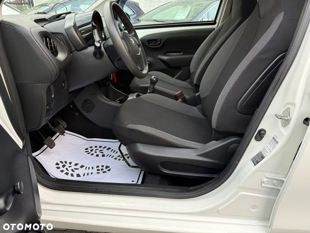 Toyota Aygo - 12