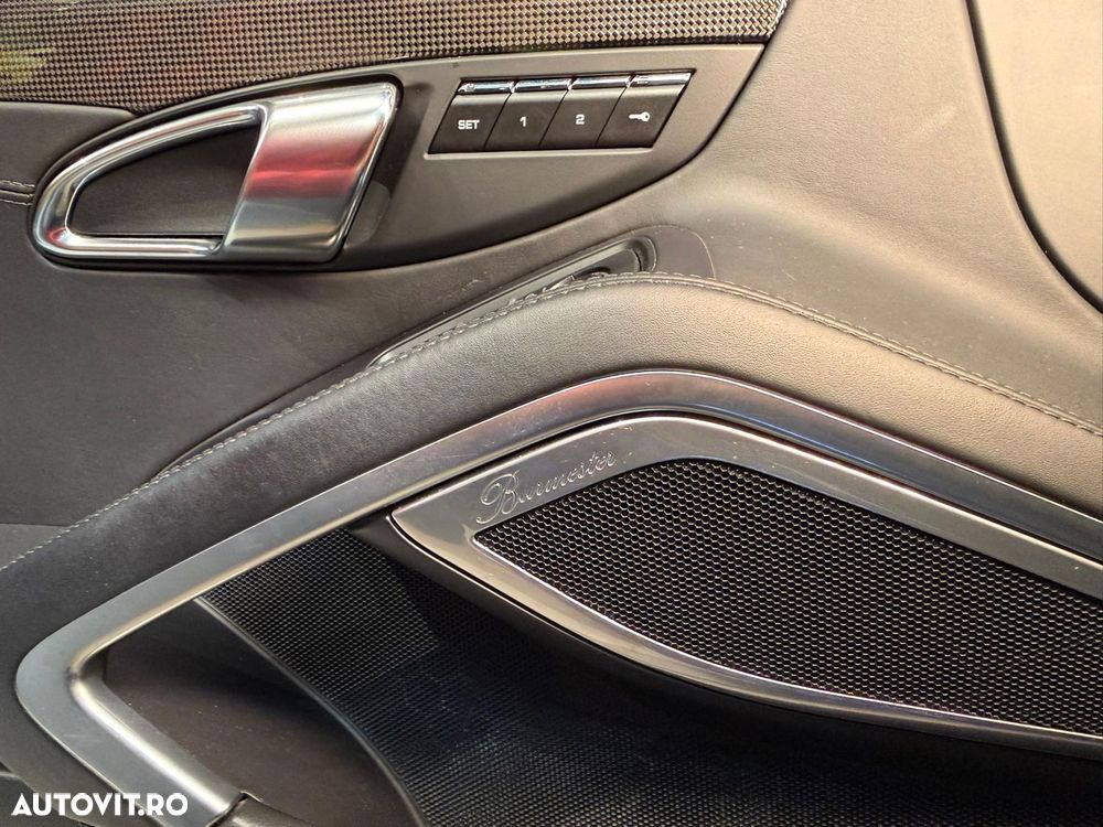 Porsche 911-TURBO-S - 18