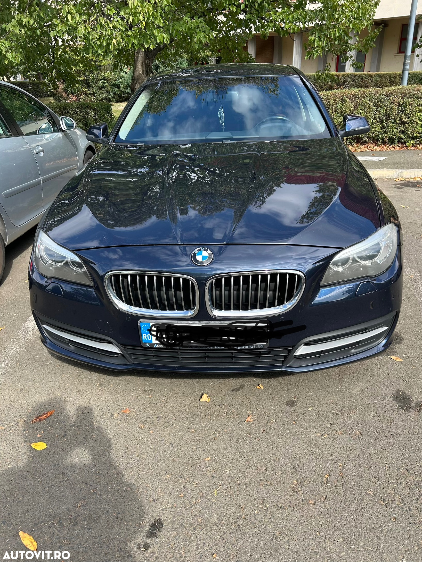 BMW Seria 5 520d xDrive - 11