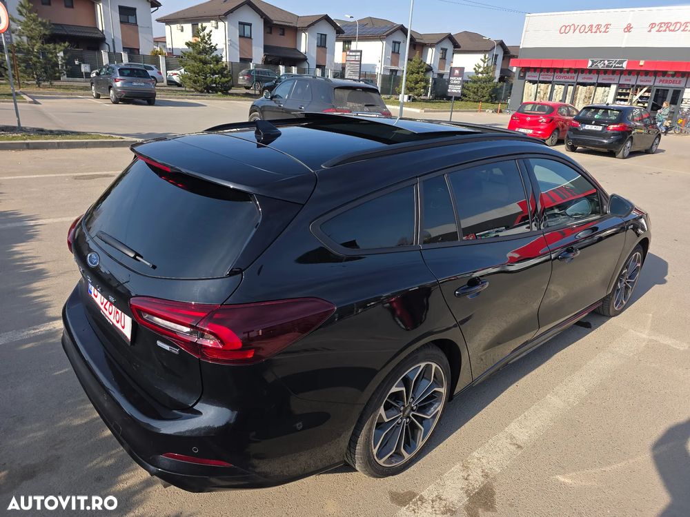 Ford Focus 1.0 EcoBoost Hybrid ST-LINE X - 6