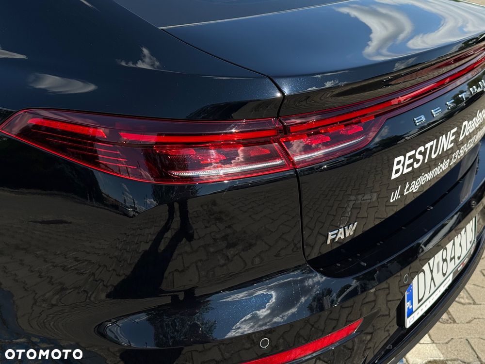 Bestune B70 2.0T Elegance - 11