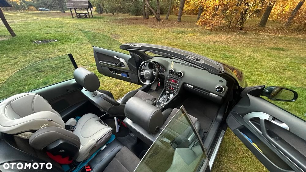 Audi A3 Cabrio 2011 photo 2