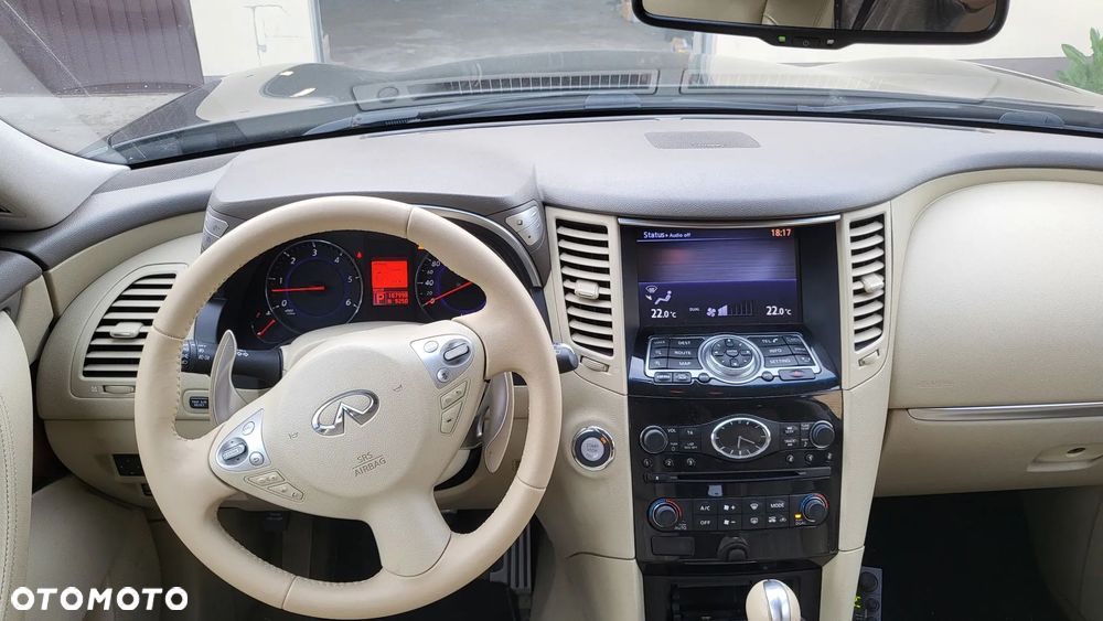 Infiniti FX - 5