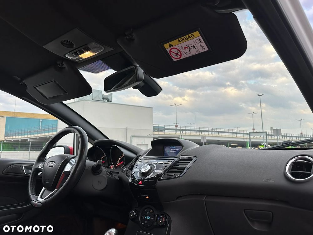 Ford Fiesta 1.6 EcoBoost ST - 27