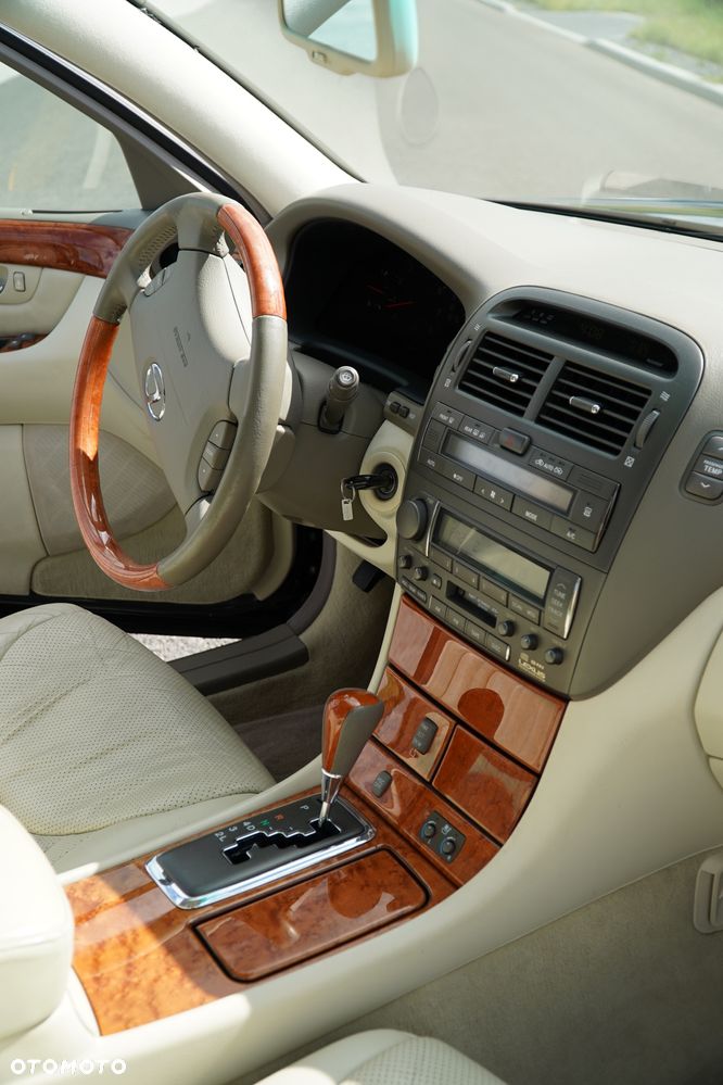 Lexus LS Standard - 15