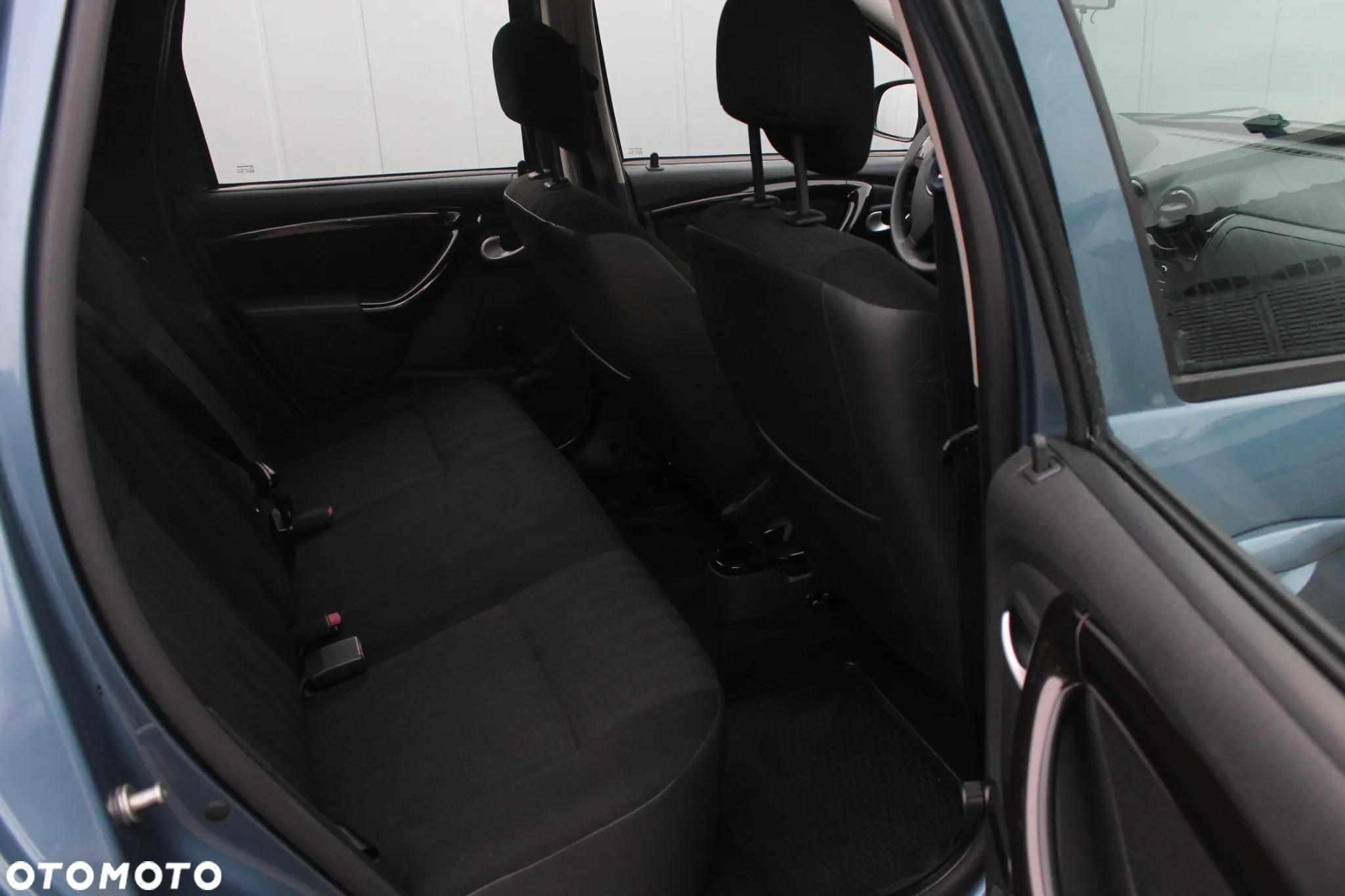 Dacia Duster 1.6 - 23