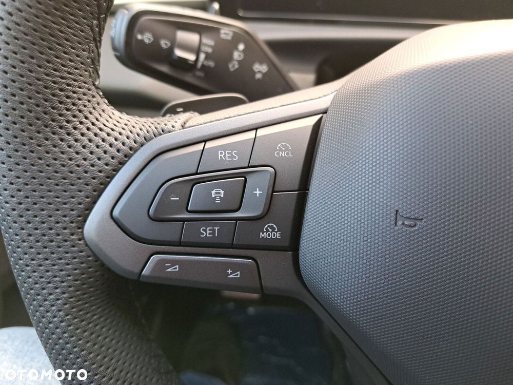 Volkswagen T-Roc 1.5 eTSI R-Line DSG - 30