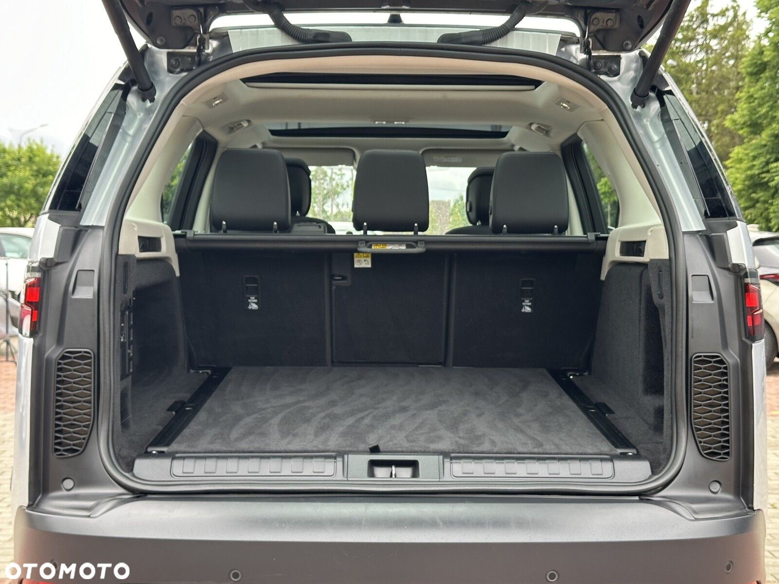 Land Rover Discovery - 16