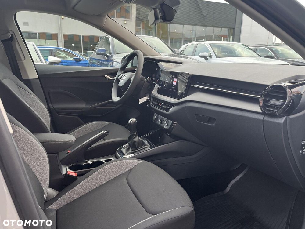 Skoda Fabia 1.0 Essence - 33