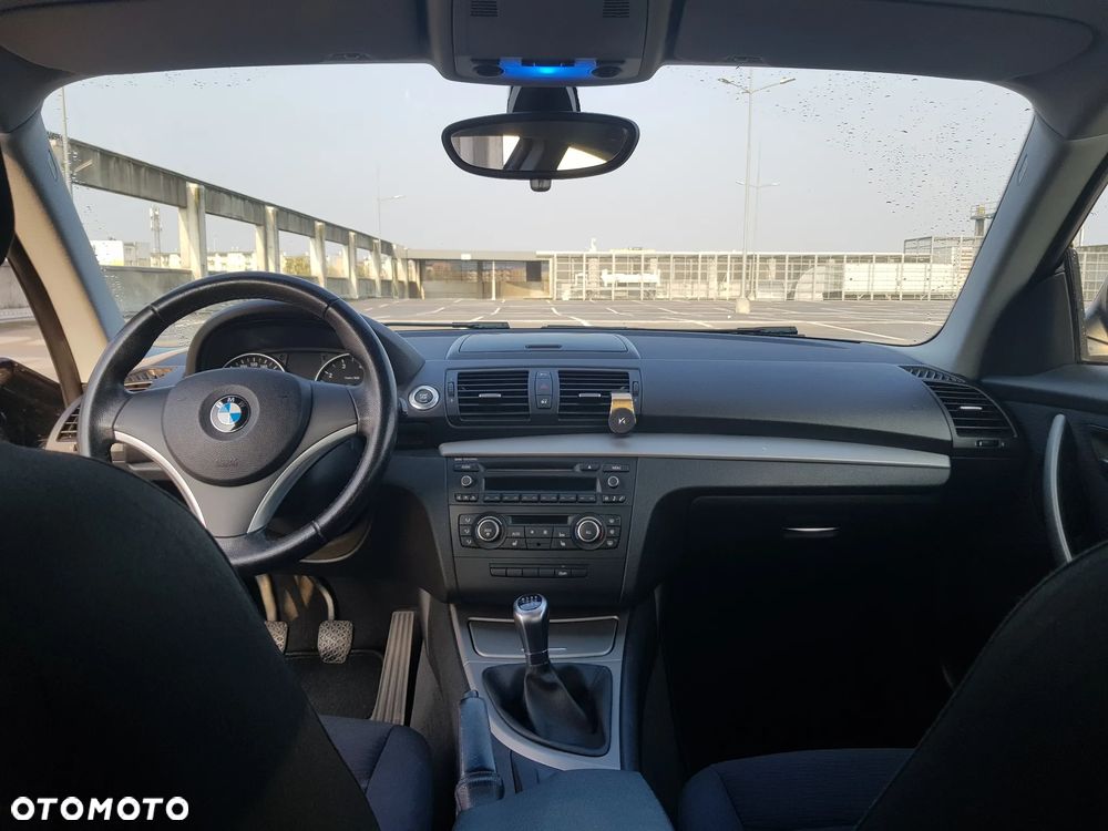 BMW Seria 1 116i - 17