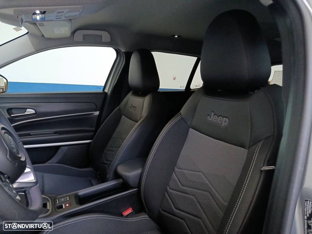 Jeep Avenger 1.2 e-Hybrid Altitude DCT - 9