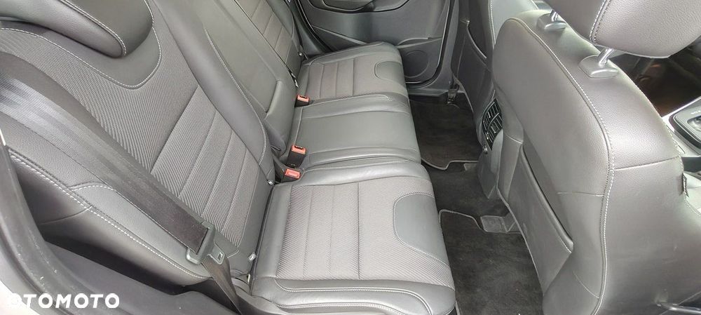 Ford Kuga 2.0 TDCi 4x4 Titanium - 12