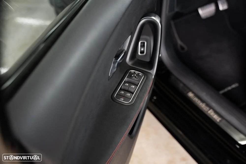 Mercedes-Benz A 250 e AMG Line - 16