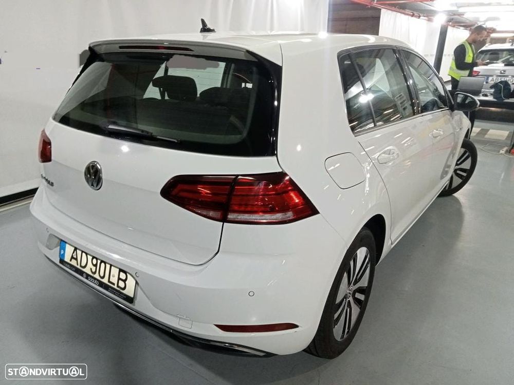 VW Golf - 6