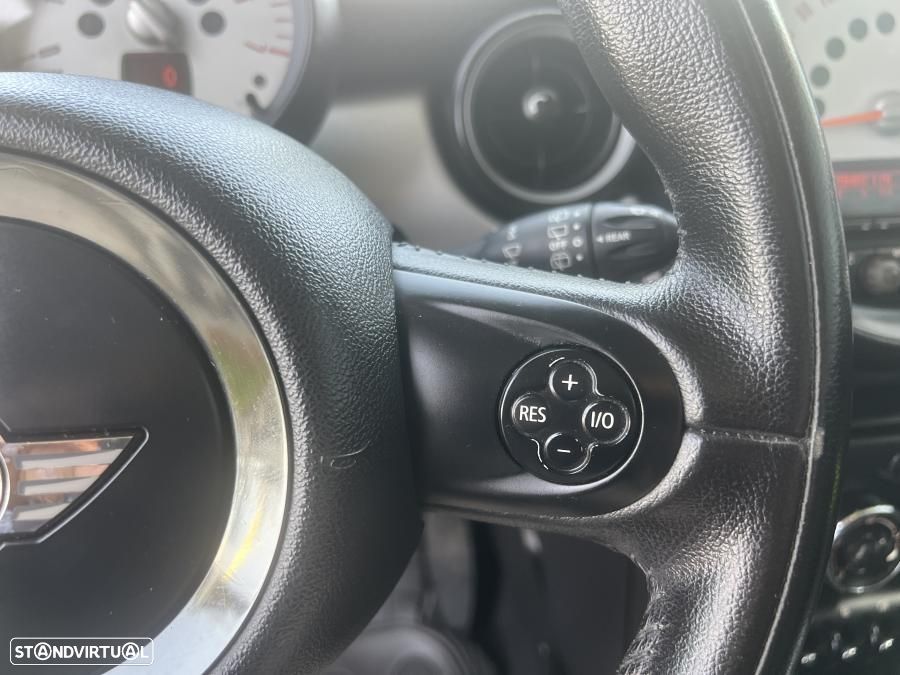MINI 3 Portas One D - 21
