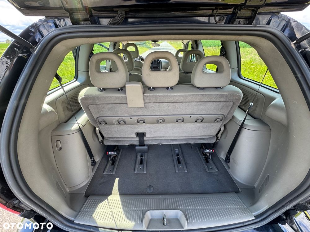 Chrysler Voyager 2.5 SE CRD - 5