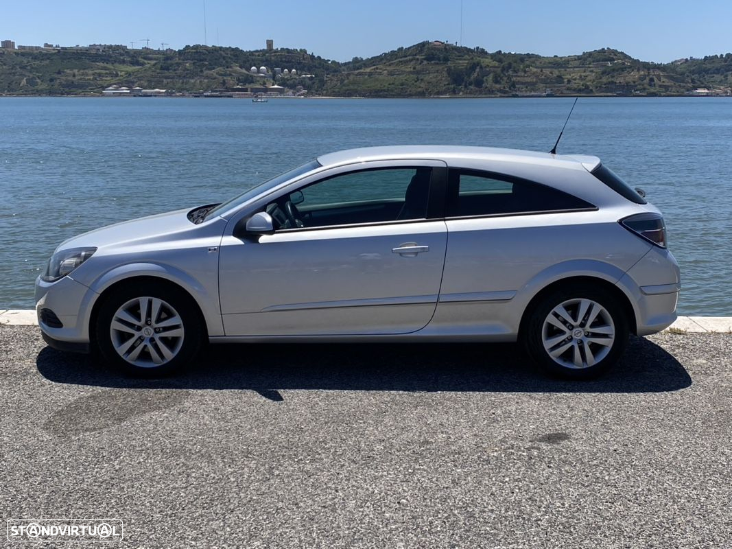 Opel Astra GTC 1.4 - 3