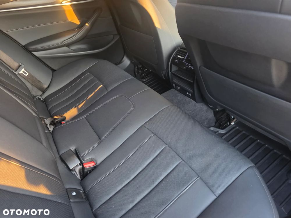 BMW Seria 5 520d xDrive MHEV Sport - 26