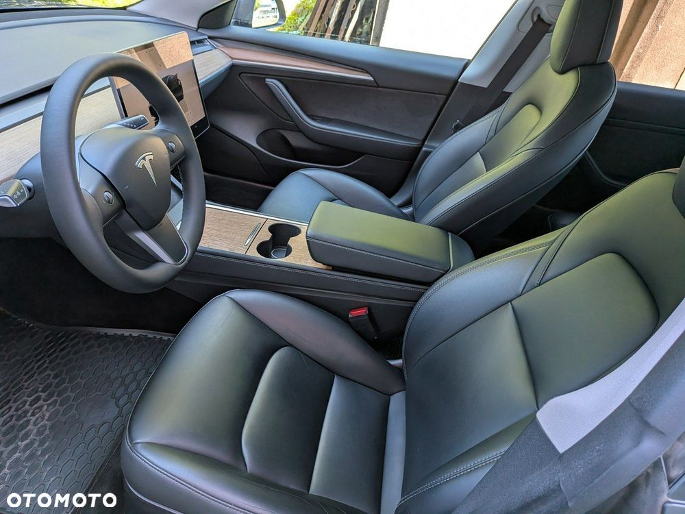 Tesla Model 3 - 15