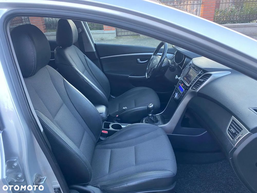 Hyundai i30 1.6 CRDI Trend - 9