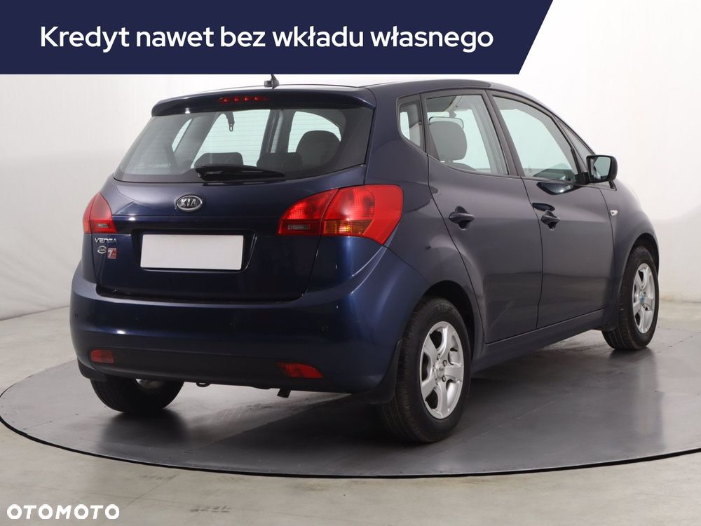 Kia Venga - 7